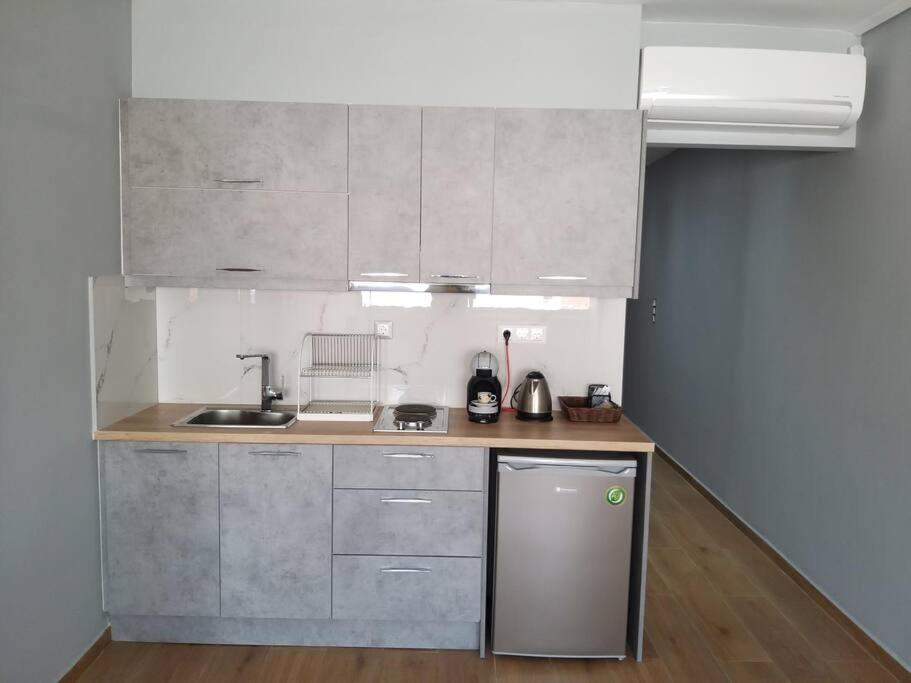 Apartamento Urban House Aiolou Atenas Exterior foto